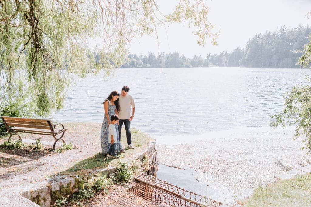 Family Photos by the water at Lost lagoon