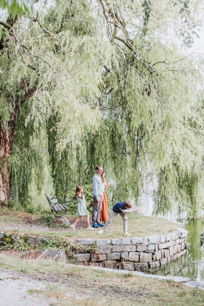 Lifestyle Family Photos at Stanley Park
