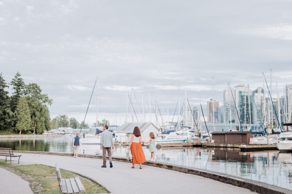 Lifestyle Family Photos at Stanley Park
