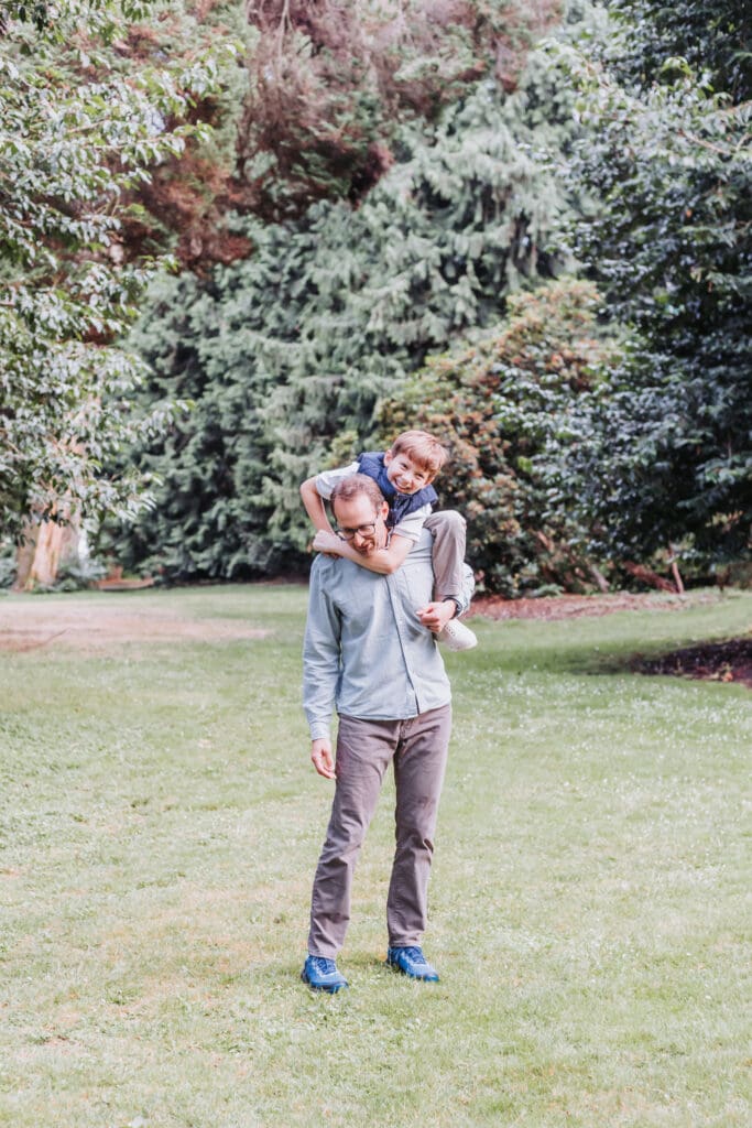 Family vacation photography in Stanley Park 