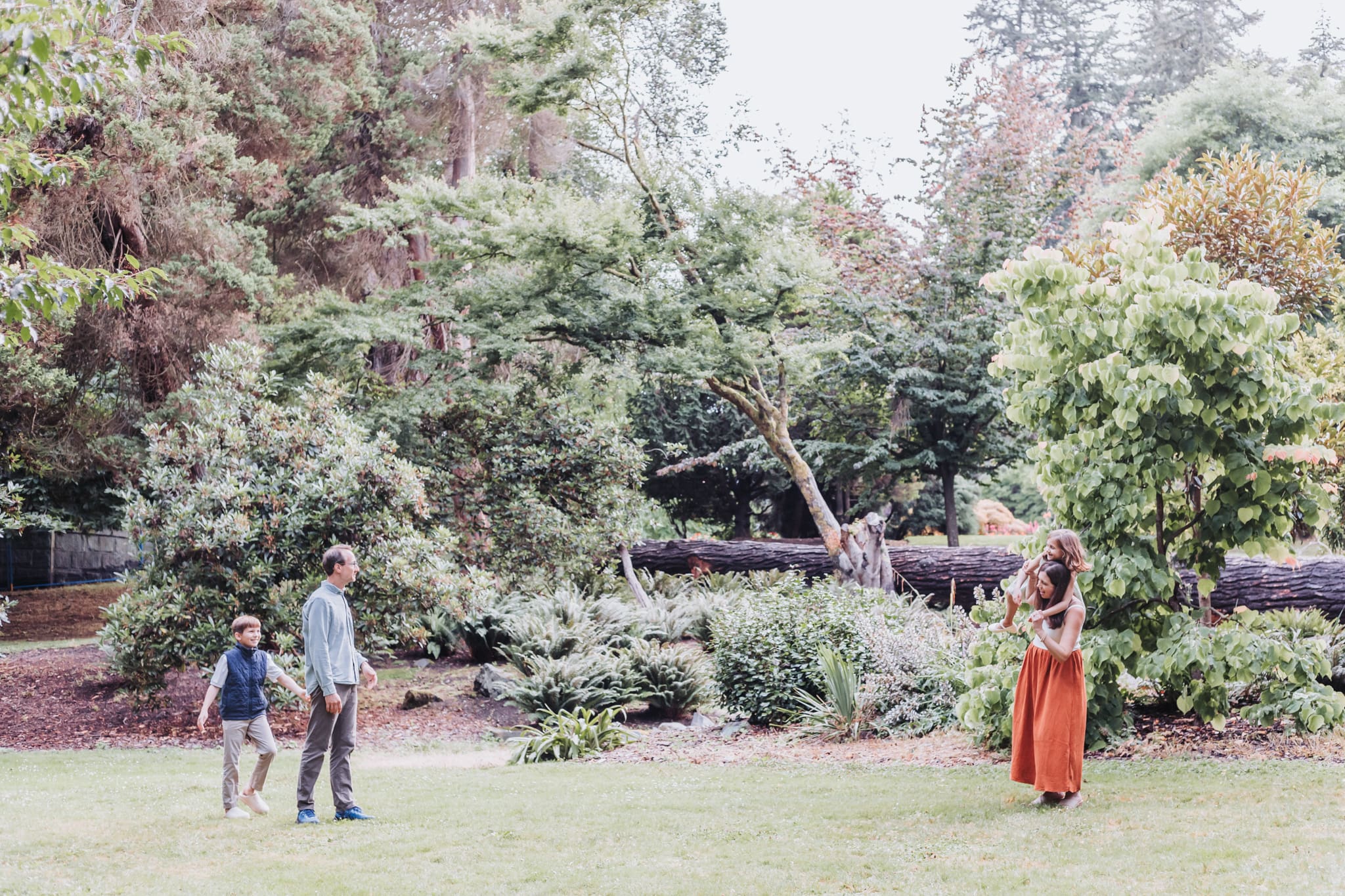 Lifestyle Family Photos at Stanley Park